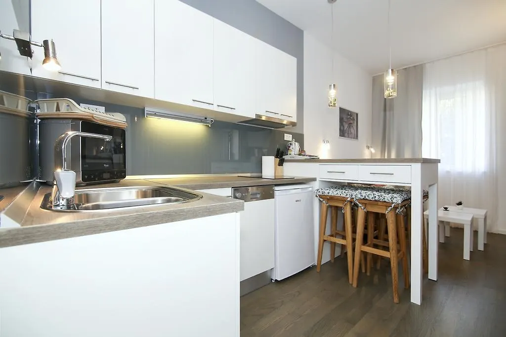 Anna Apartments Spalato 0*,