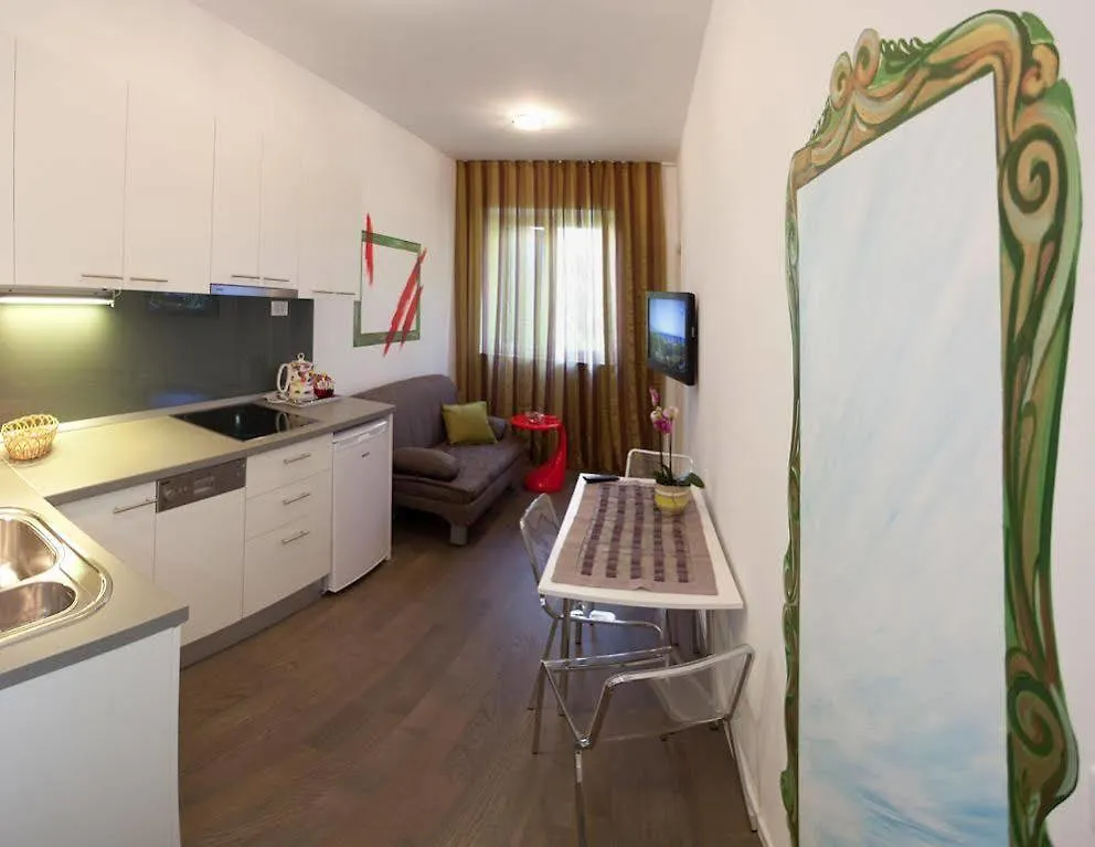 Anna Apartments Spalato 0*,